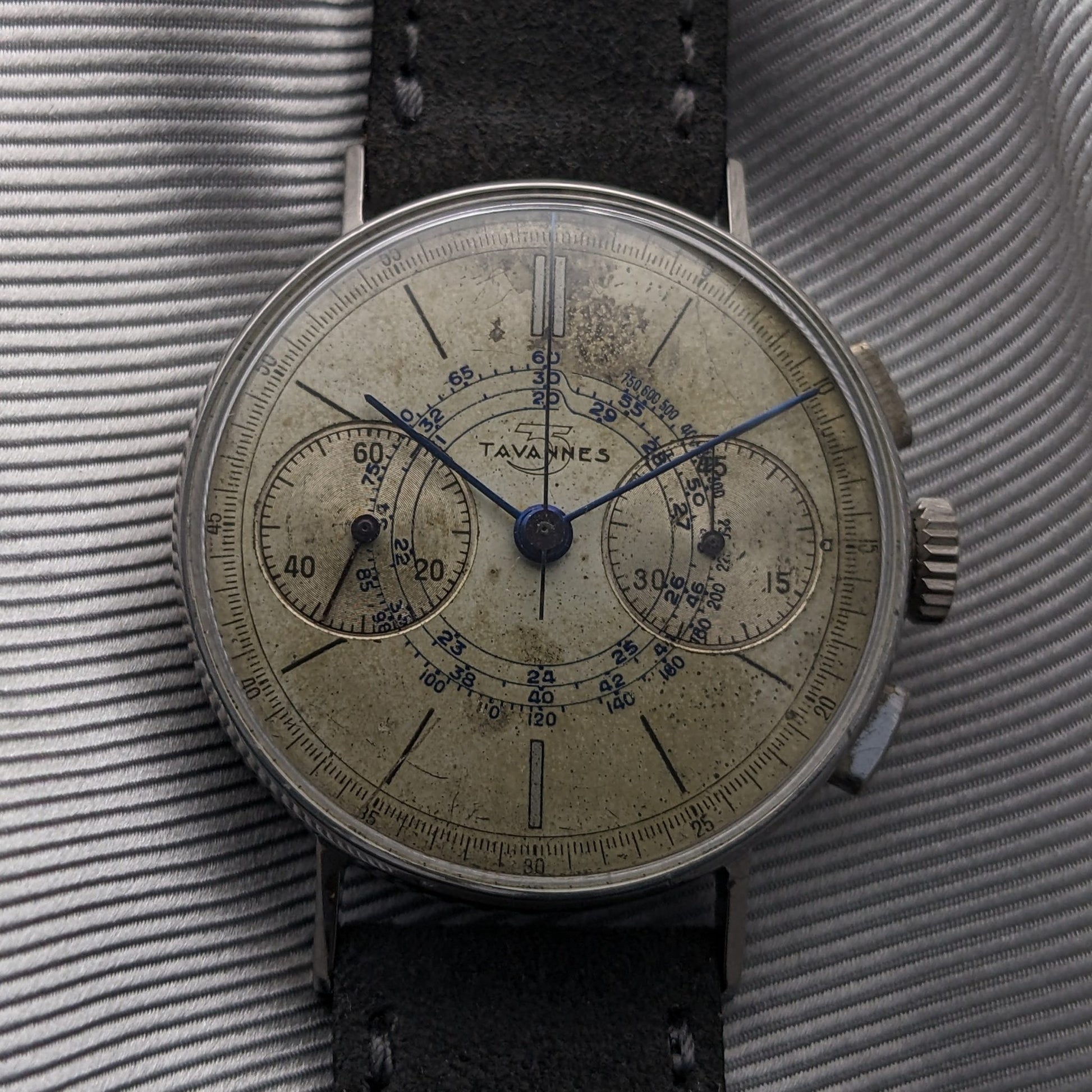 Circa 80 Years Old / Tavannes WWII Military two-register Chronograph / Ref S/1313 / Vintage 1940s Watch / Cal Venus 175 Movement / Serviced vintage watch