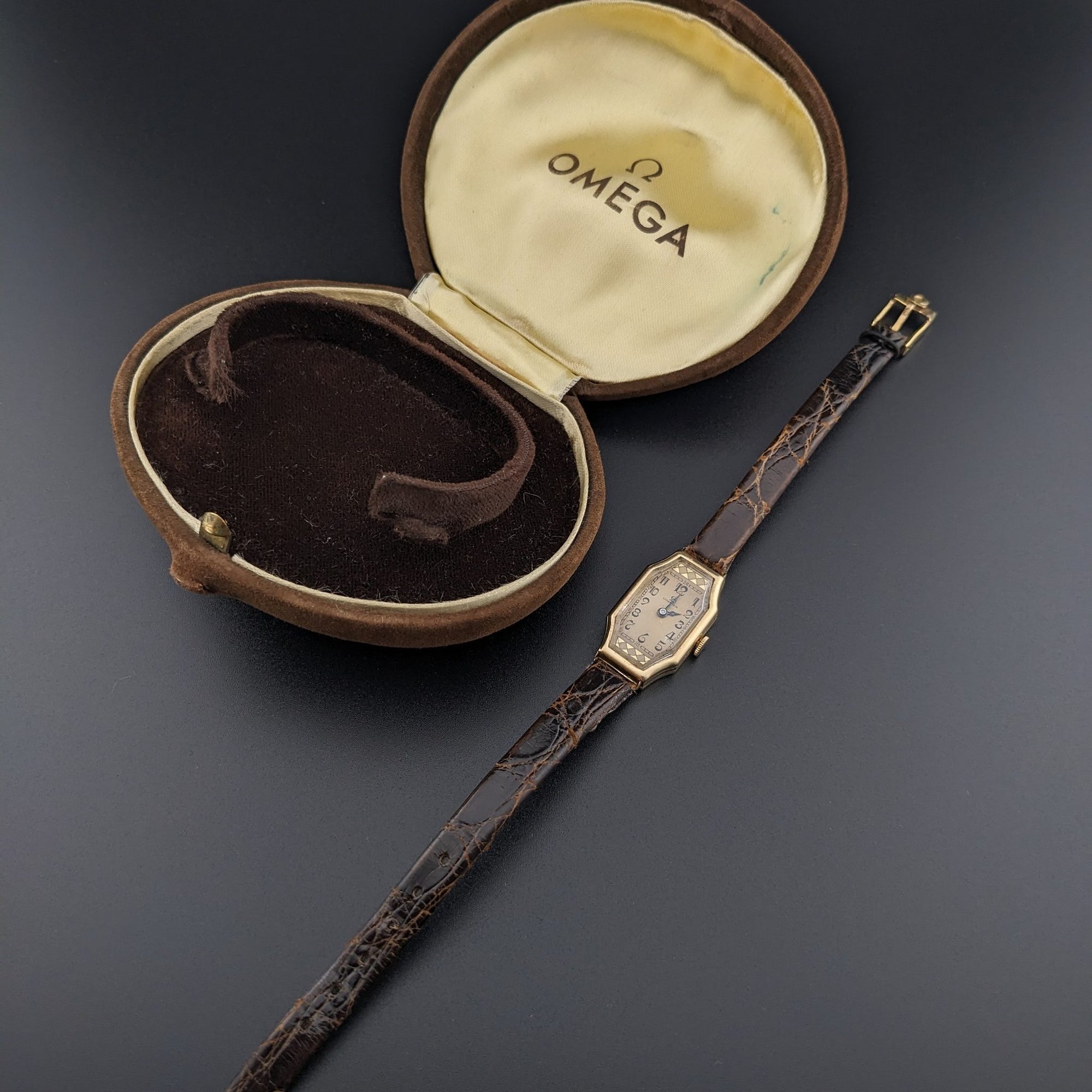 Circa 90 Years Old / Omega Lady 14ct Gold/ Antique 1930s Watch / Cal 14.8F Movement / Serviced vintage watch