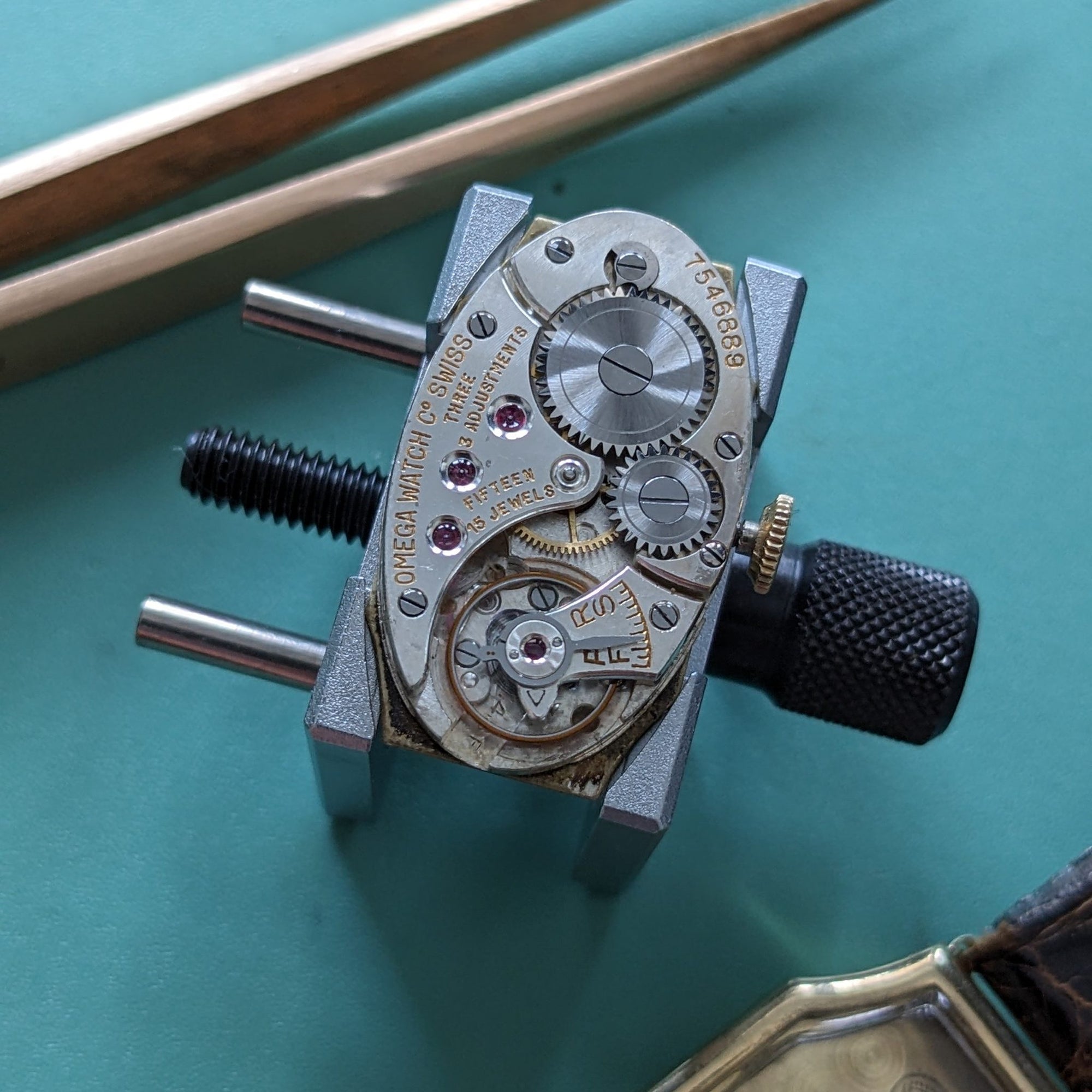 Circa 90 Years Old / Omega Lady 14ct Gold/ Antique 1930s Watch / Cal 14.8F Movement / Serviced vintage watch