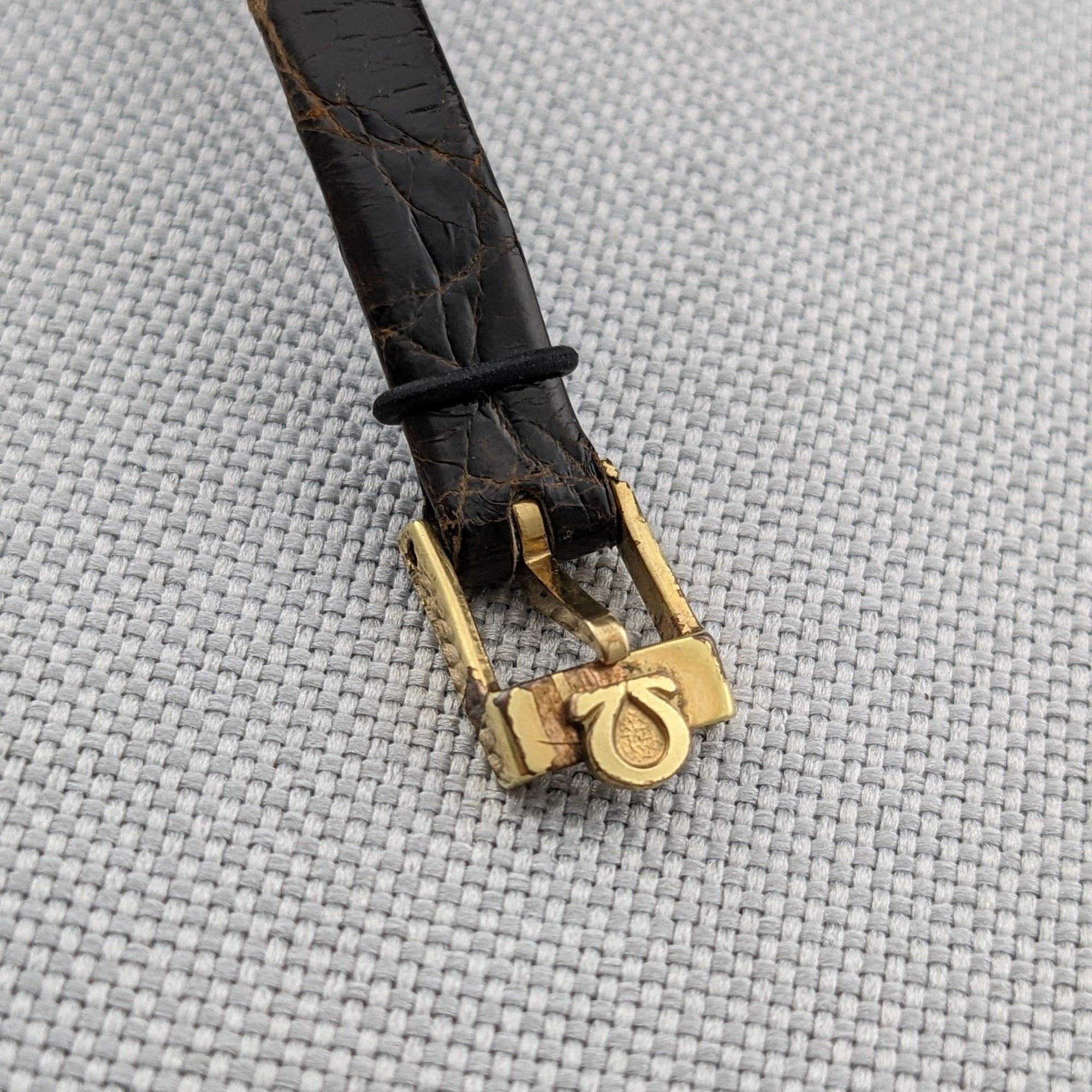 Circa 90 Years Old / Omega Lady 14ct Gold/ Antique 1930s Watch / Cal 14.8F Movement / Serviced vintage watch