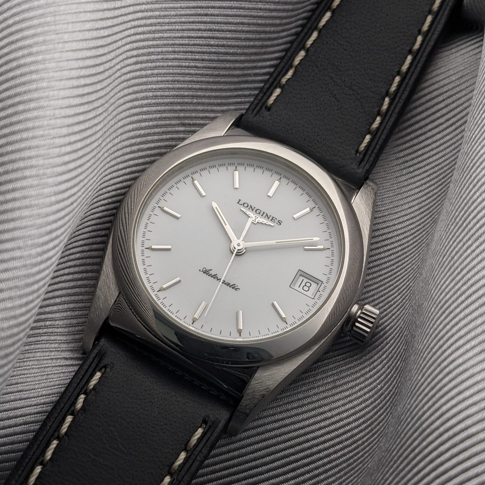 Longines Automatic Ovettone / Ref L76904 / 1990s Classic Watch / Cal L633.5 Movement / Serviced vintage watch