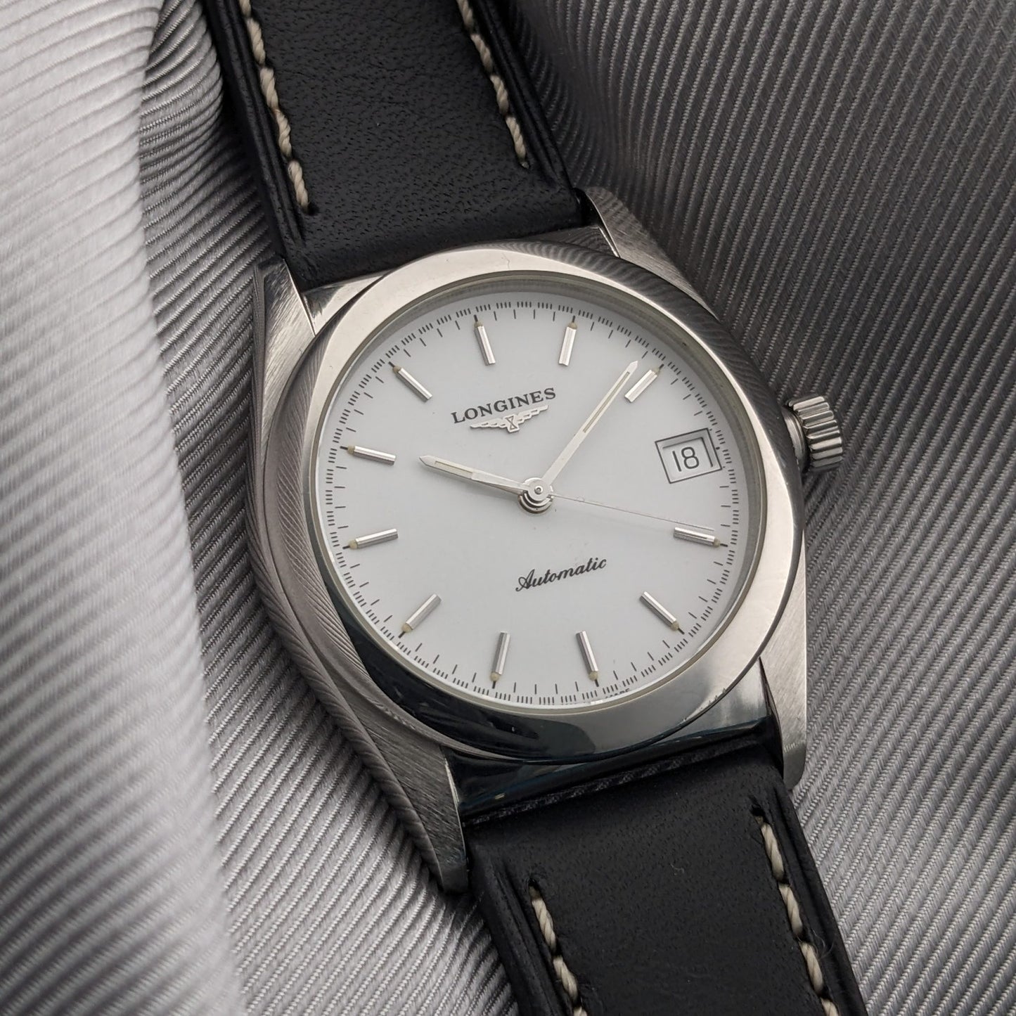 Longines Automatic Ovettone / Ref L76904 / 1990s Classic Watch / Cal L633.5 Movement / Serviced vintage watch