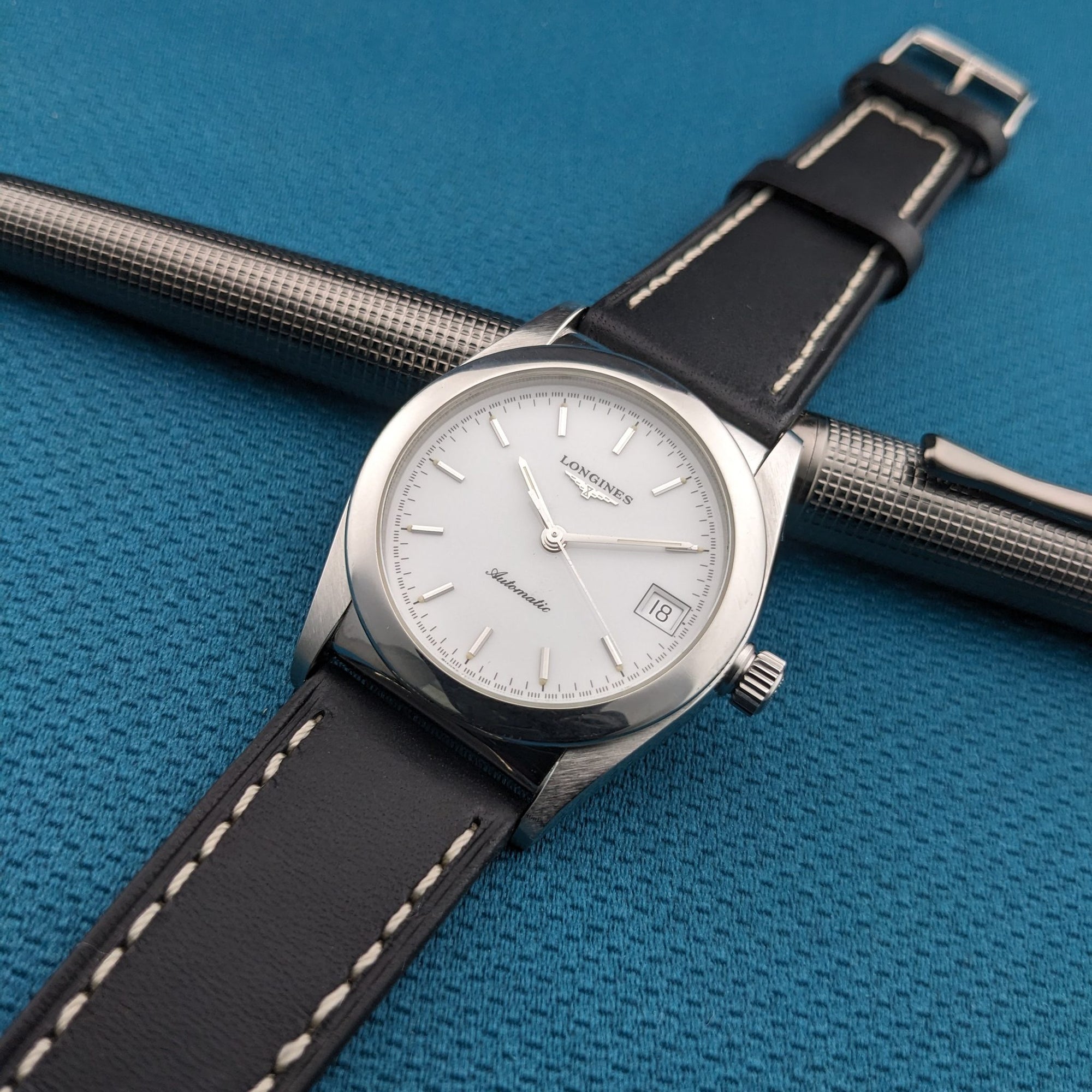 Longines Automatic Ovettone / Ref L76904 / 1990s Classic Watch / Cal L633.5 Movement / Serviced vintage watch