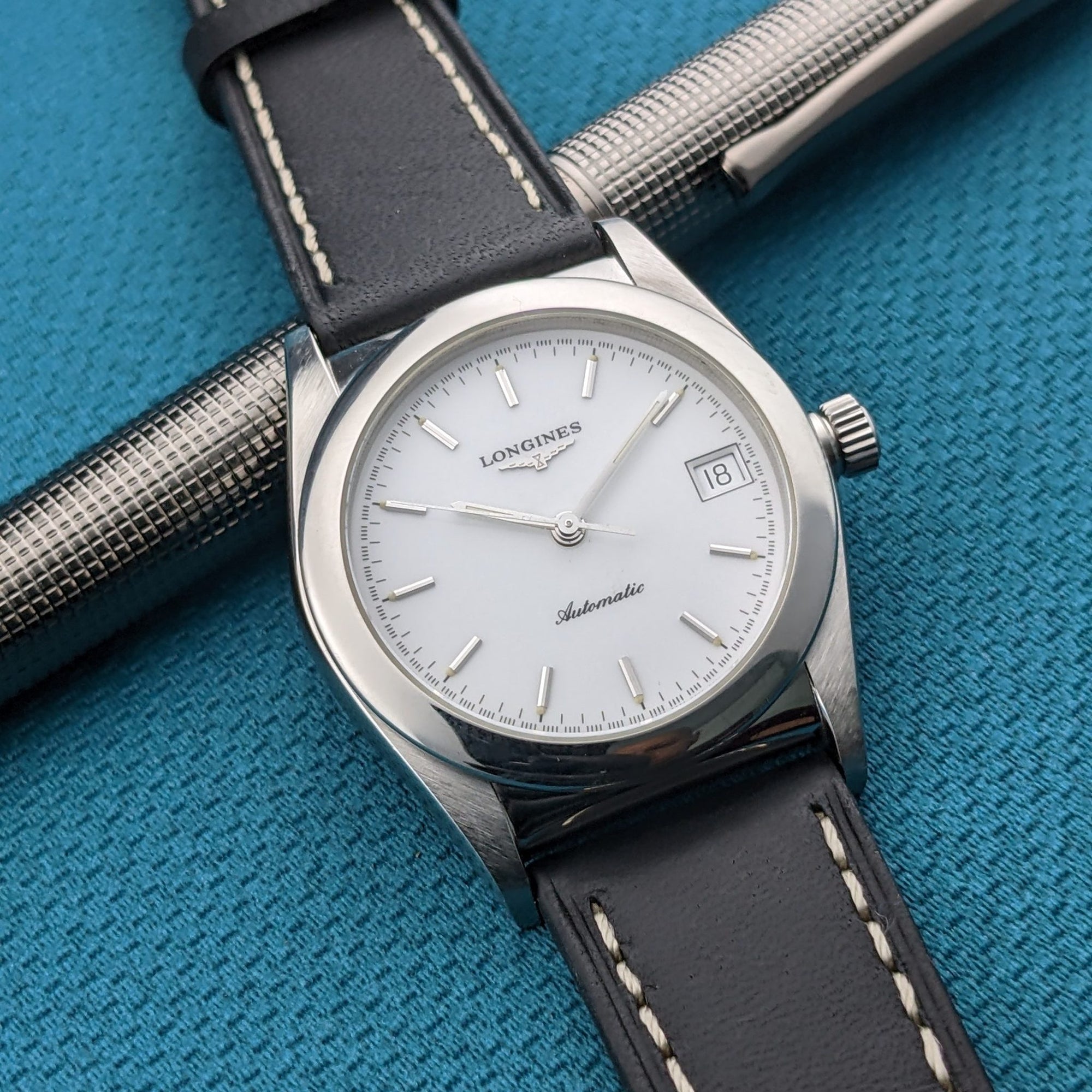 Longines Automatic Ovettone / Ref L76904 / 1990s Classic Watch / Cal L633.5 Movement / Serviced vintage watch