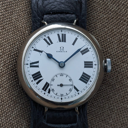 Over 110 Years Old Antique Omega Officer’s Watch – Original Enamel Dial – Cal. 13''' S.O.B. – Antique Circa 1915 / Serviced dial