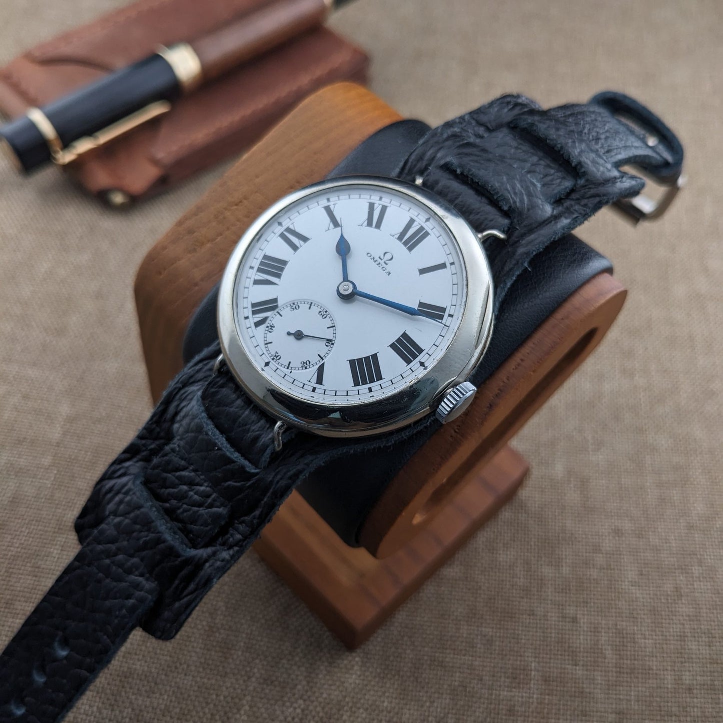 Over 110 Years Old Antique Omega Officer’s Watch – Original Enamel Dial – Cal. 13''' S.O.B. – Antique Circa 1915 / Serviced vintage watch