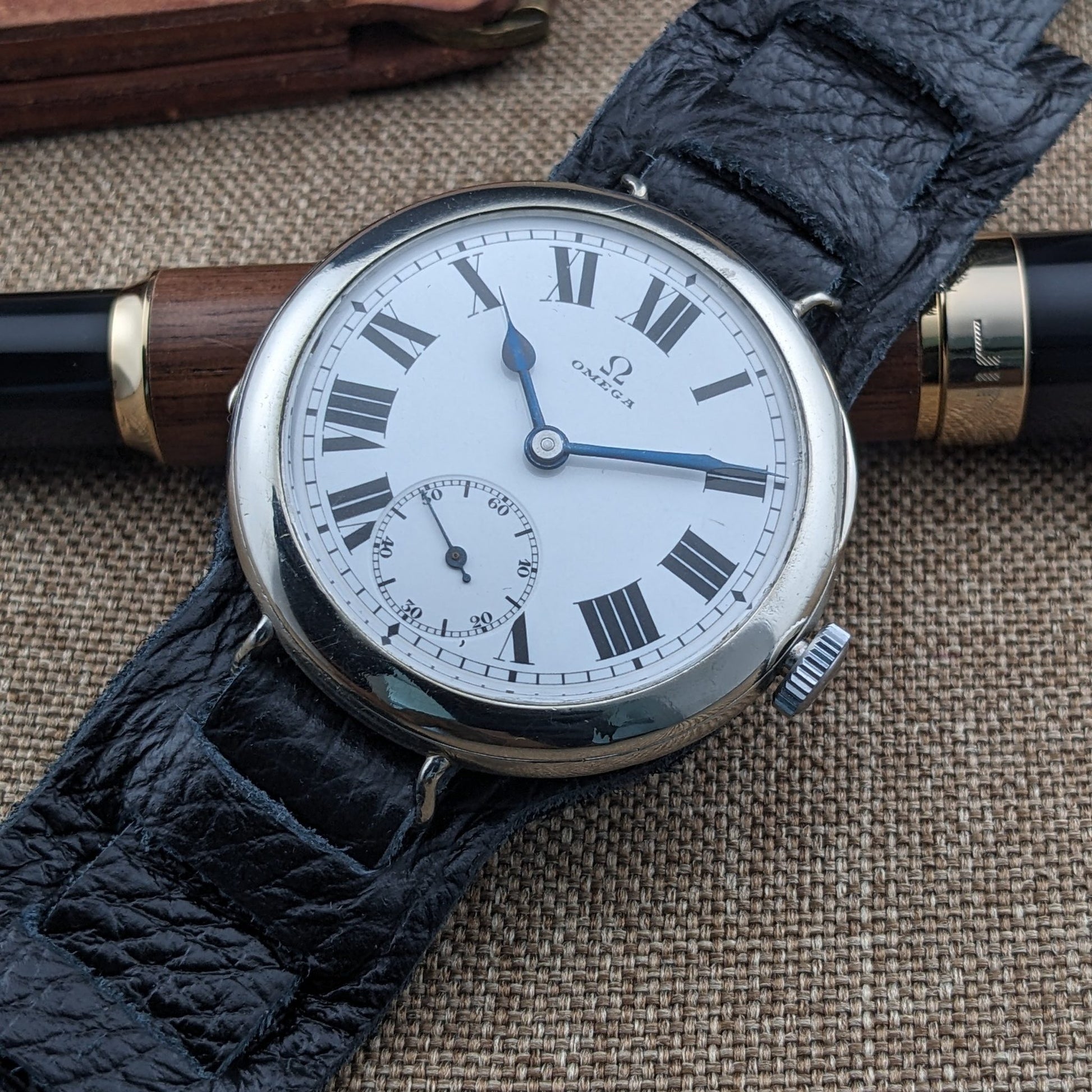 Over 110 Years Old Antique Omega Officer’s Watch – Original Enamel Dial – Cal. 13''' S.O.B. – Antique Circa 1915 / Serviced vintage watch