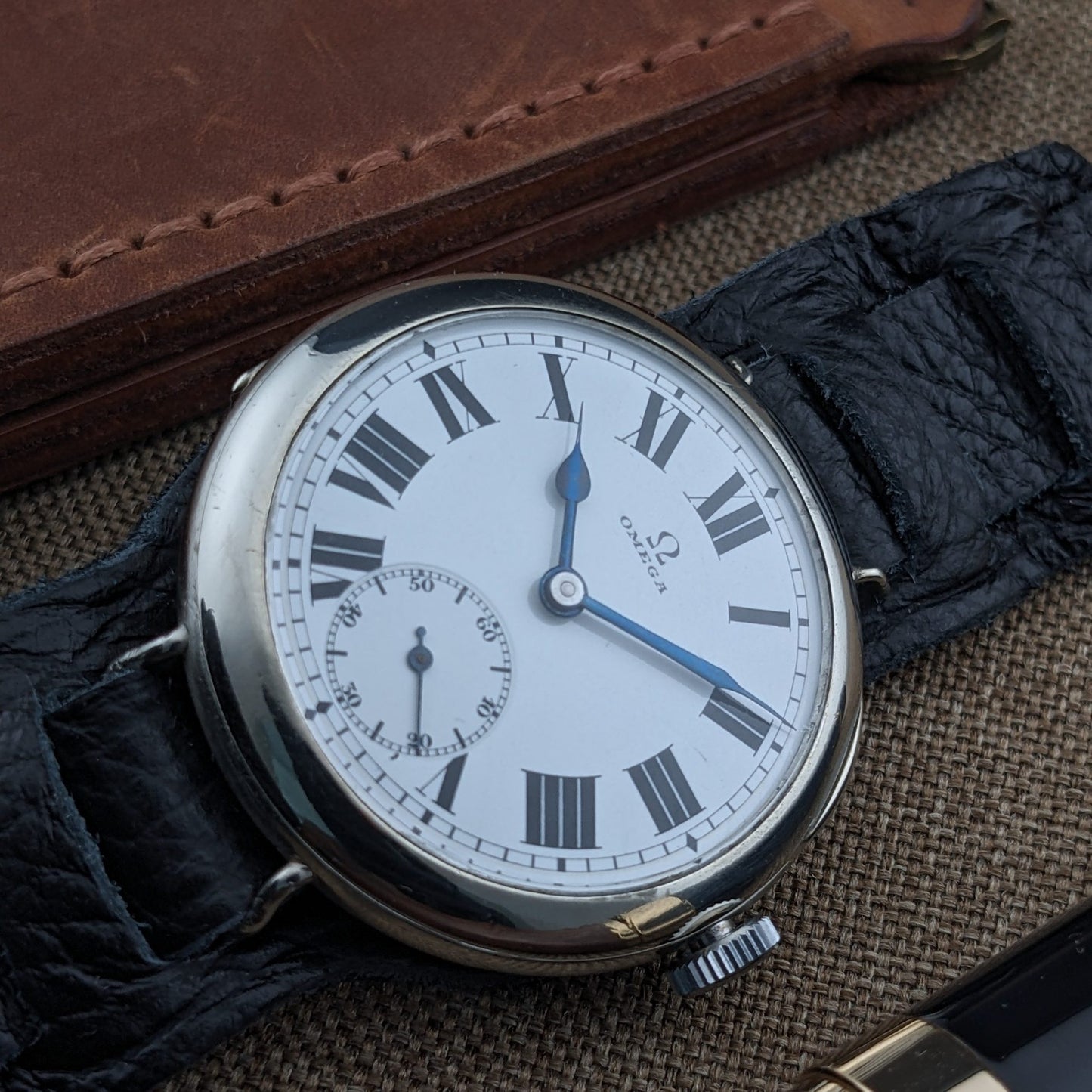Over 110 Years Old Antique Omega Officer’s Watch – Original Enamel Dial – Cal. 13''' S.O.B. – Antique Circa 1915 / Serviced vintage watch