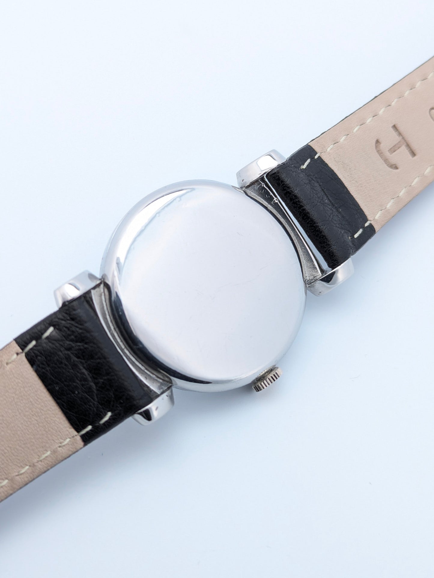 Make an Offer to buy this piece before the official release / Omega Scarab - Antique 1935