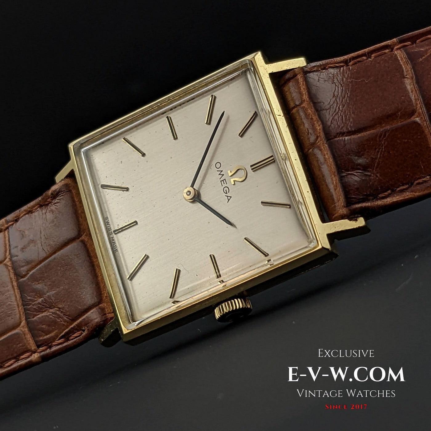 Omega Unique Square / Solid Gold / Ref 111.075 / Vintage 1965