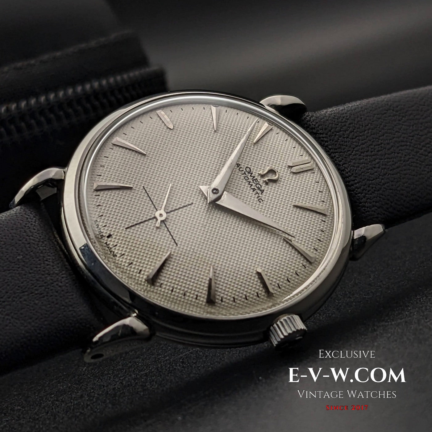 Omega Automatique BUMPER / Cadran nid d'abeille / Cornes originales / Cal. 344 / Vintage 1952 / Réf. 2402-1