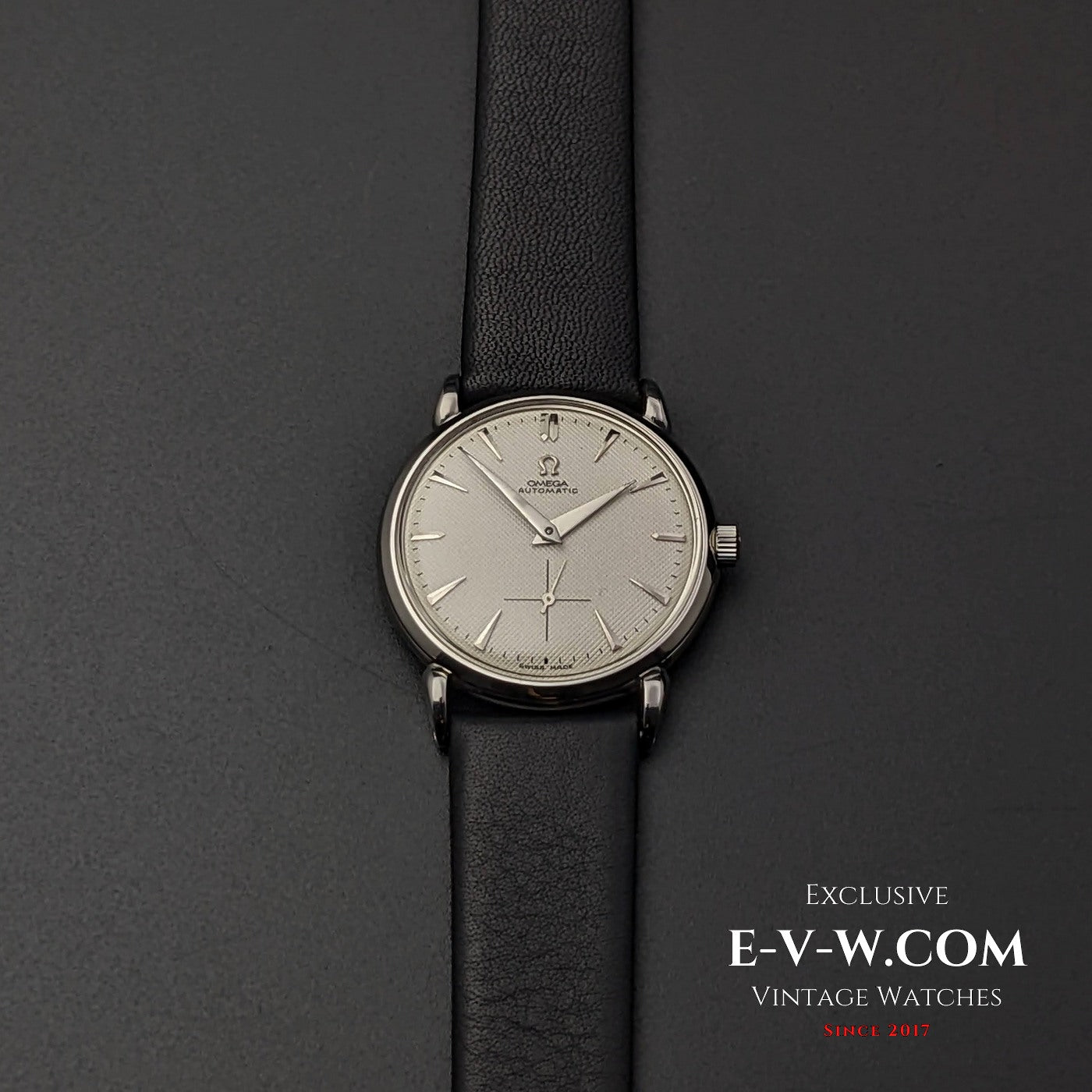 Omega Automatique BUMPER / Cadran nid d'abeille / Cornes originales / Cal. 344 / Vintage 1952 / Réf. 2402-1