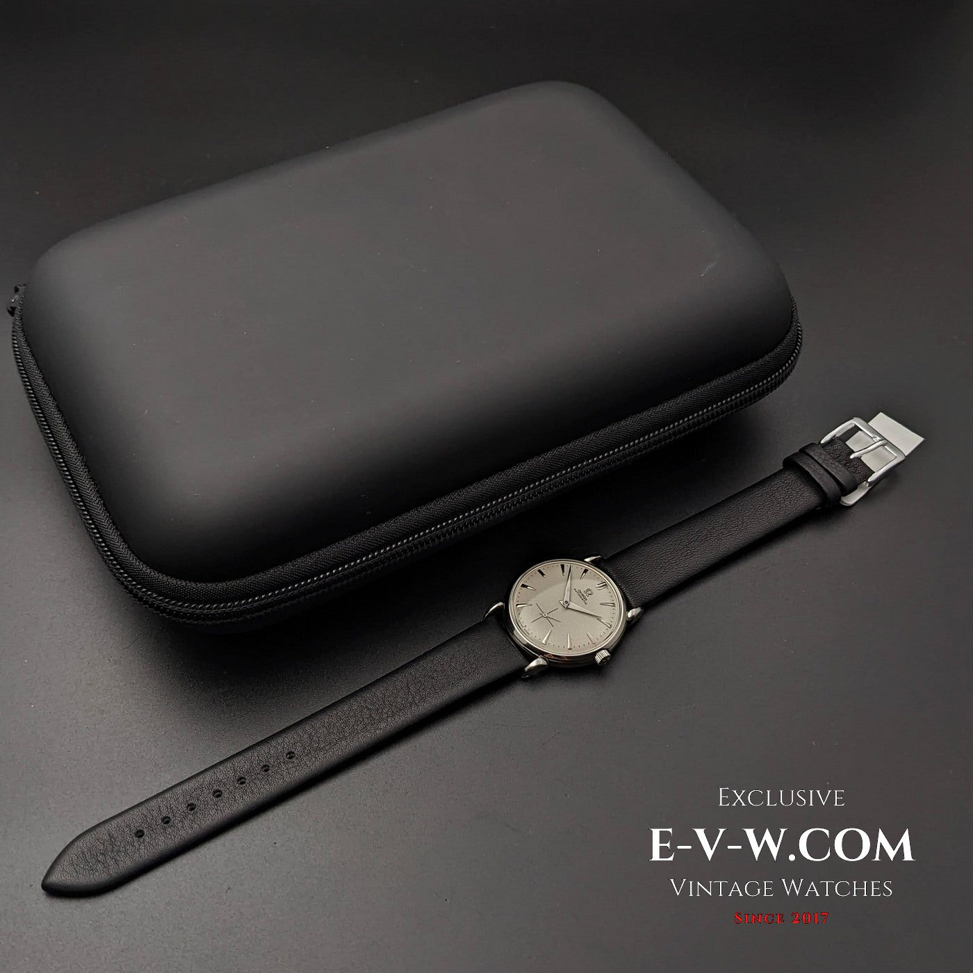 Omega Automatique BUMPER / Cadran nid d'abeille / Cornes originales / Cal. 344 / Vintage 1952 / Réf. 2402-1