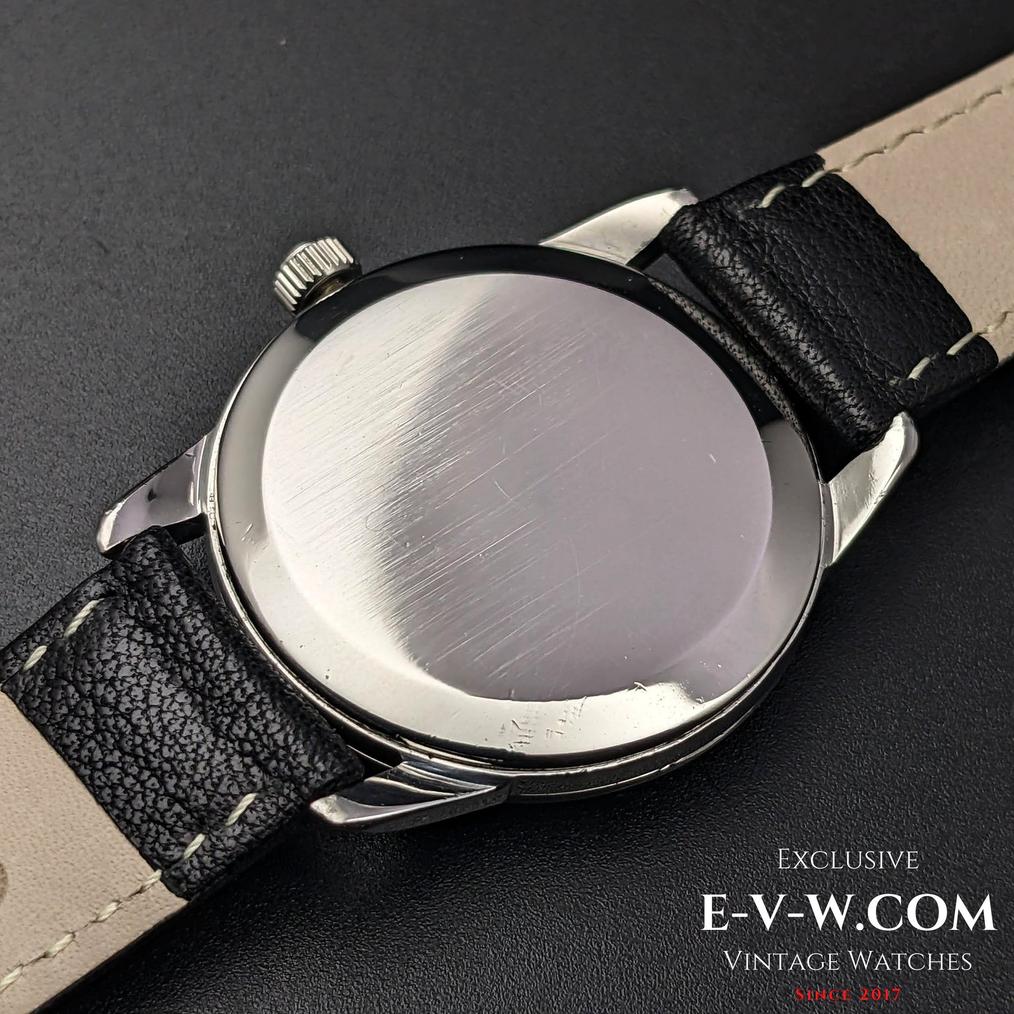 Omega Geneve Crosshair Dial / Ref 2903-17 /cal 268 (30T2 Familly) / Vintage 1961