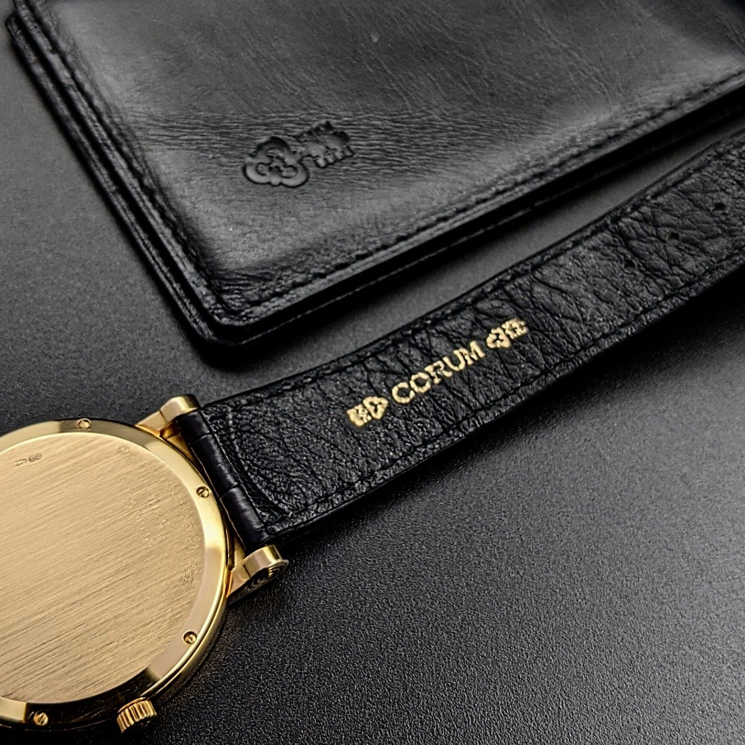 Wrist watch Corum 18k gold Limited Edition  55.610.56