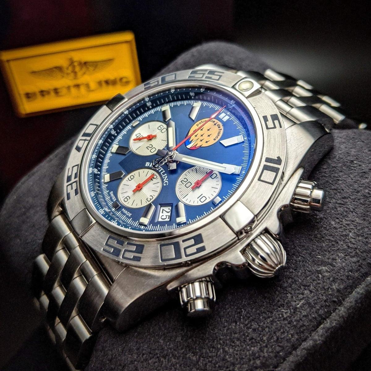 百年靈手錶法國巡邏隊限量600只 - Chronomat 44 - AB0110
