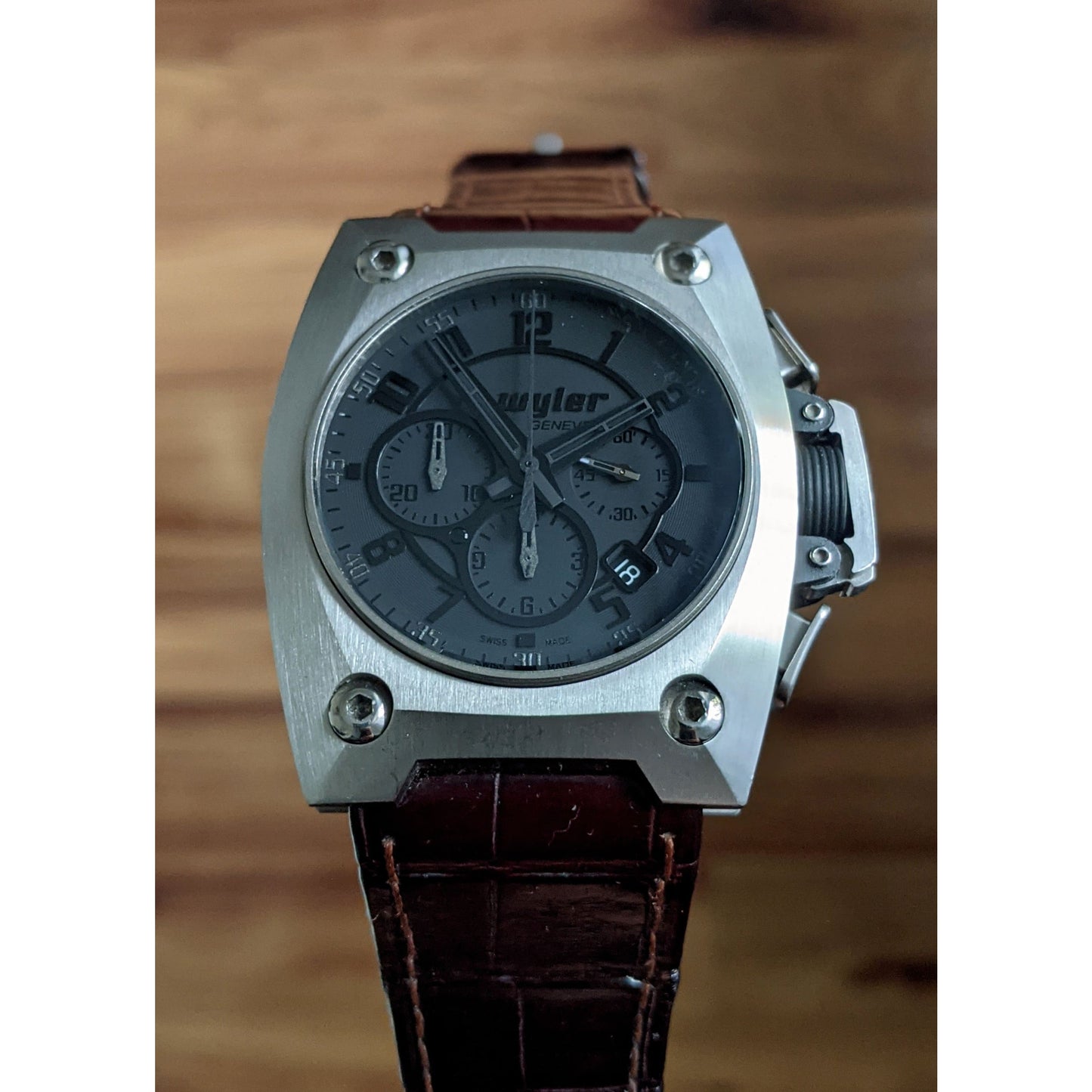 Wyler Geneve Wristwatch / Night Racer R Chronograph / 
